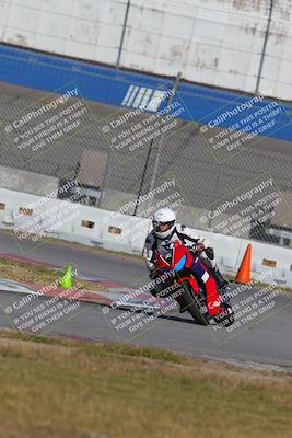 media/Nov-26-2022-Fastrack Riders (Sat) [[b001e85eef]]/Level 1/Session 3 Outside Turn 9/